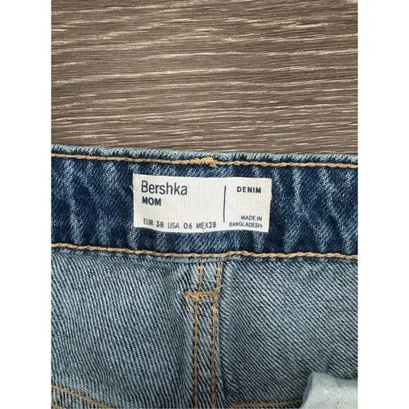 Bershka Denim Medium Wash Mom Jeans Size USA 06 - Picture 3 of 5